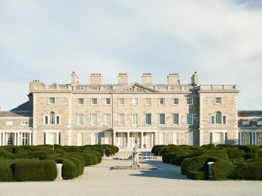 'Carton House and its contents: collection and dispersal in context, 1729-1949’